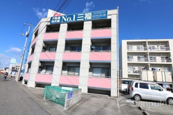 【ｒａｆｆｉｎｅ・ｒｏｕｇｅ】松山市吉藤の賃貸マンション