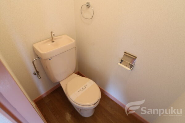 クレセントハイツ　トイレ