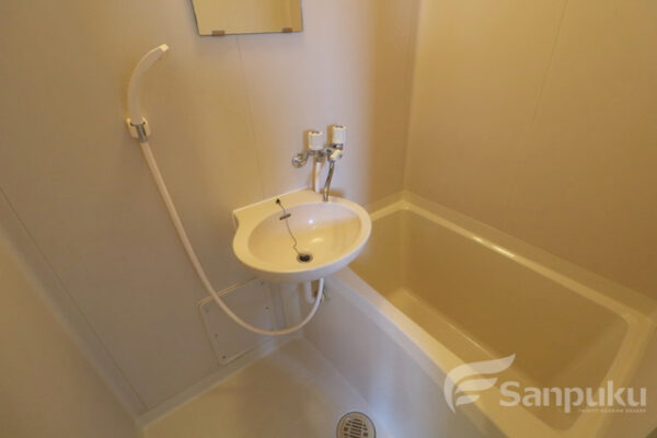 キャッスル中村バス