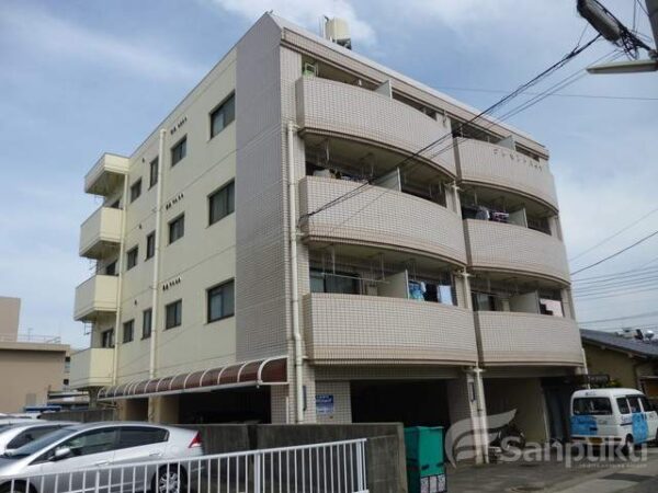 【クレセントハイツ】松山市六軒家町のマンション
