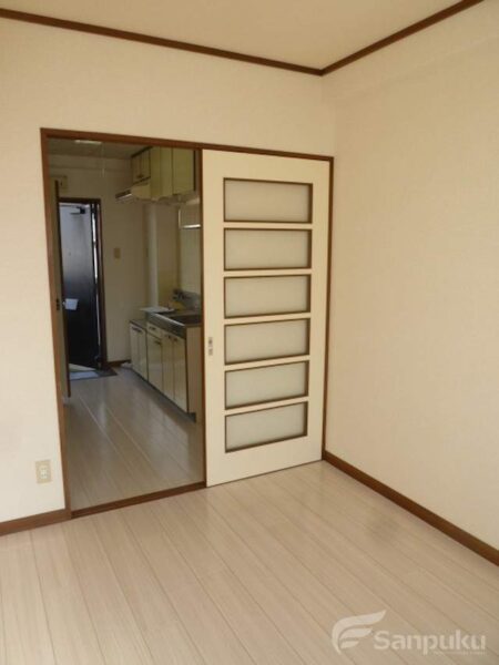 ジョイフル山西 室内と玄関