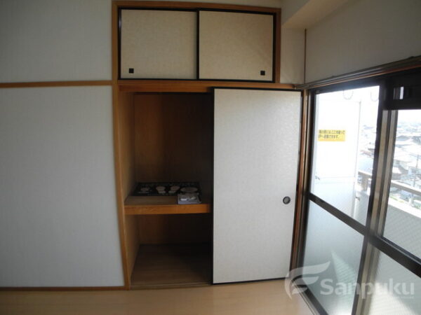 リバティ立花 押入