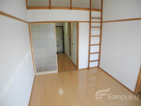 リバティ立花 室内