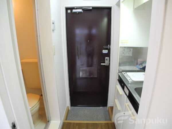 ポピュレール２号館　玄関