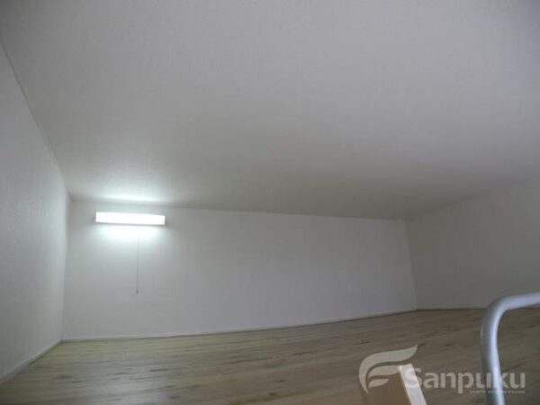 ホワイトパレス雄郡　ロフト