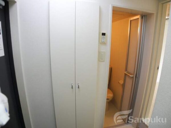 ホワイトパレス雄郡　クローゼット２