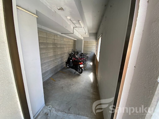 リバティ立花 駐輪場