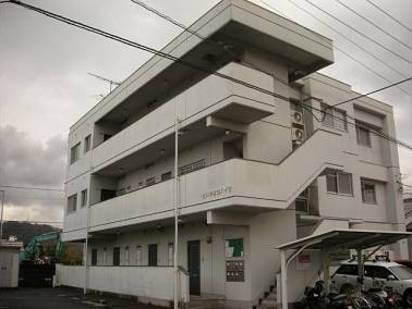 【といやまちハイツ】松山市山越のマンション