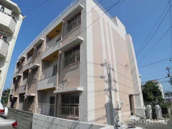【デファンドル山越】松山市山越町のマンション