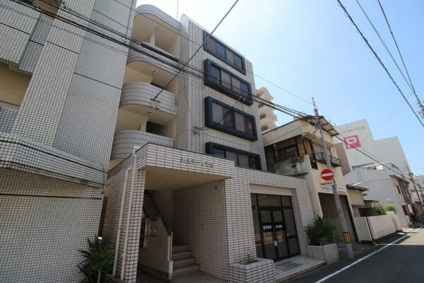 【レオパレスエステート千舟】松山市千舟町のマンション