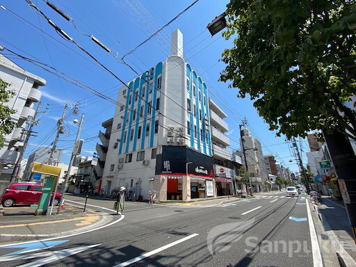 【オックスフォードサーカス　西一万】松山市西一万町のマンション