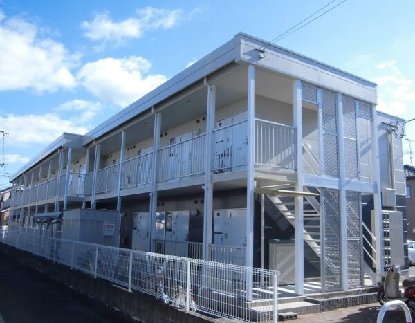 【レオパレスシャルマンSAKAMOTO】松山市立花のアパート