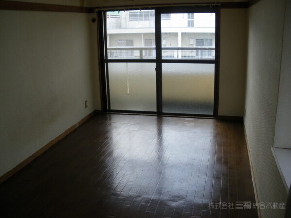 サンハイツ木屋町　室内