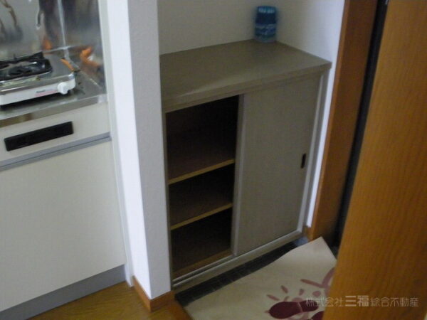 ヴィラ鈴村Ⅱ シューズボックス