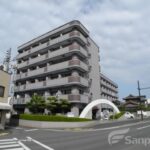 【メゾン・ド・アーベリール】松山市和泉北の賃貸マンション