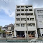 【ＨＥＩＷＡＤＯＲＩ ＦＬＡＴ】松山市平和通の賃貸マンション