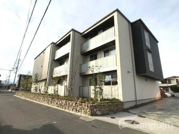 【アランチアＳ】松山市西石井の賃貸マンション