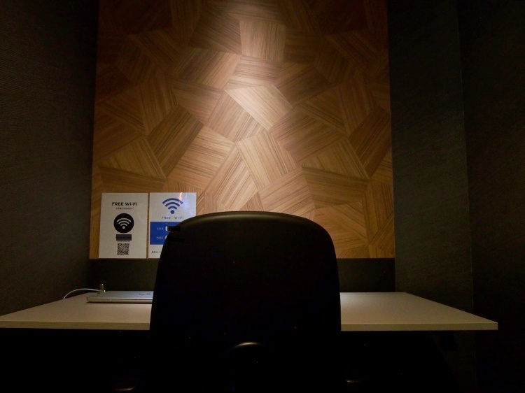 三福ラウンジ　WEB会議ブース1