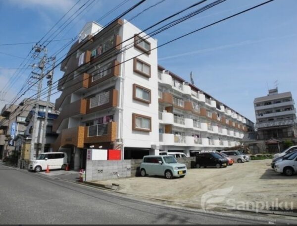 【コーラルガーデン山越】松山市山越の賃貸マンション